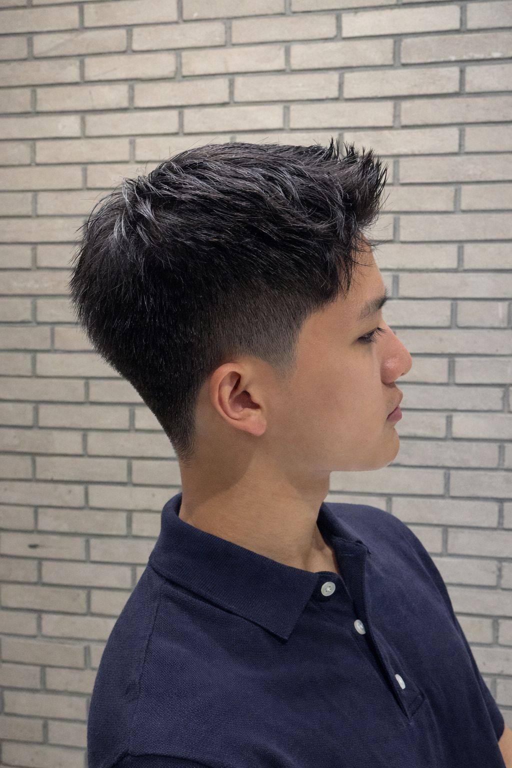 Korean men's hair style at JUNO HAIR Myeongdong hair salon (2nd Branch) — trend cut, two-block, men's perm · case 2